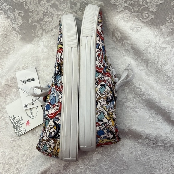 NEW Disney Princess Canvas Lace Up Sneakers - Picture 7 of 11